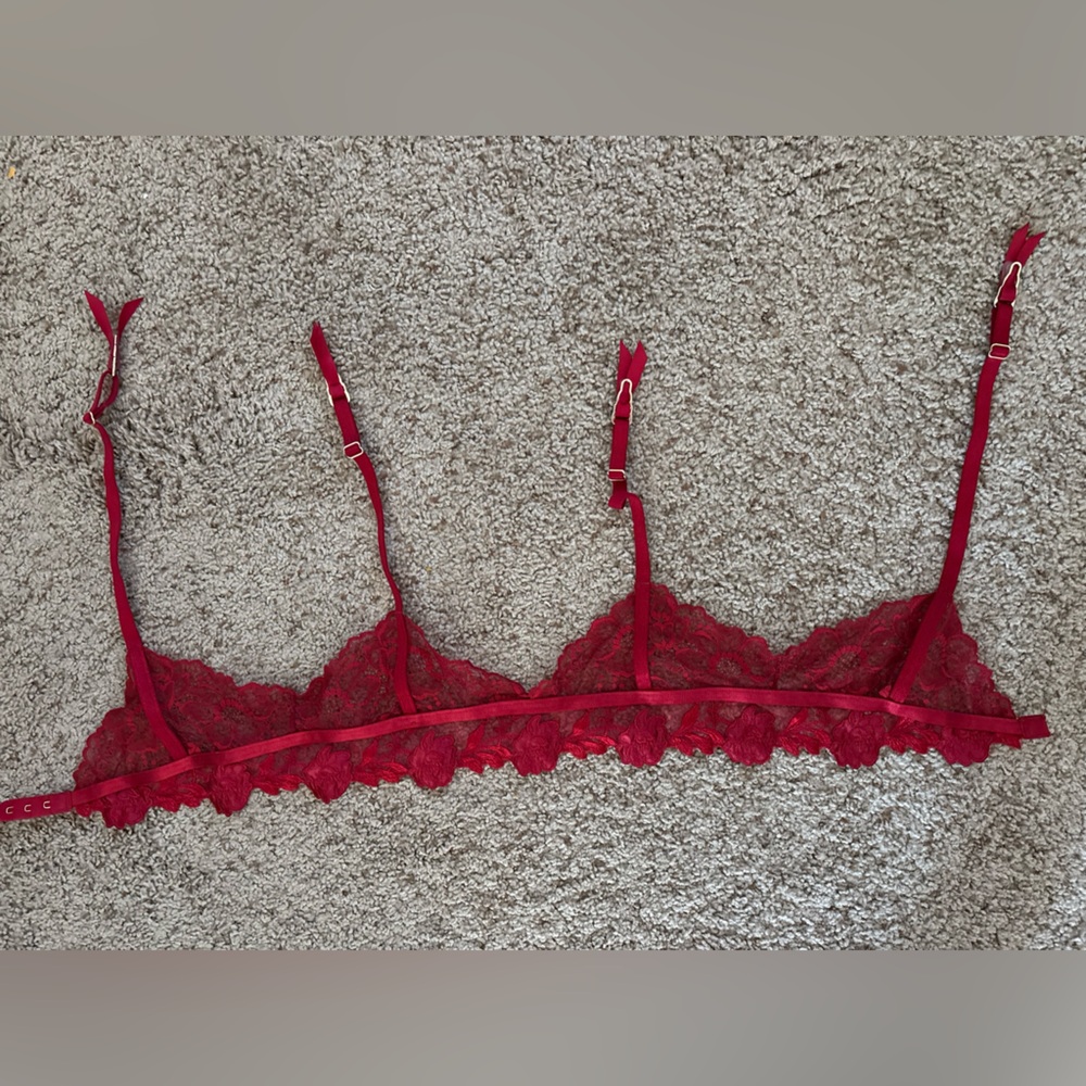 Etam Red Lace Garter Belt